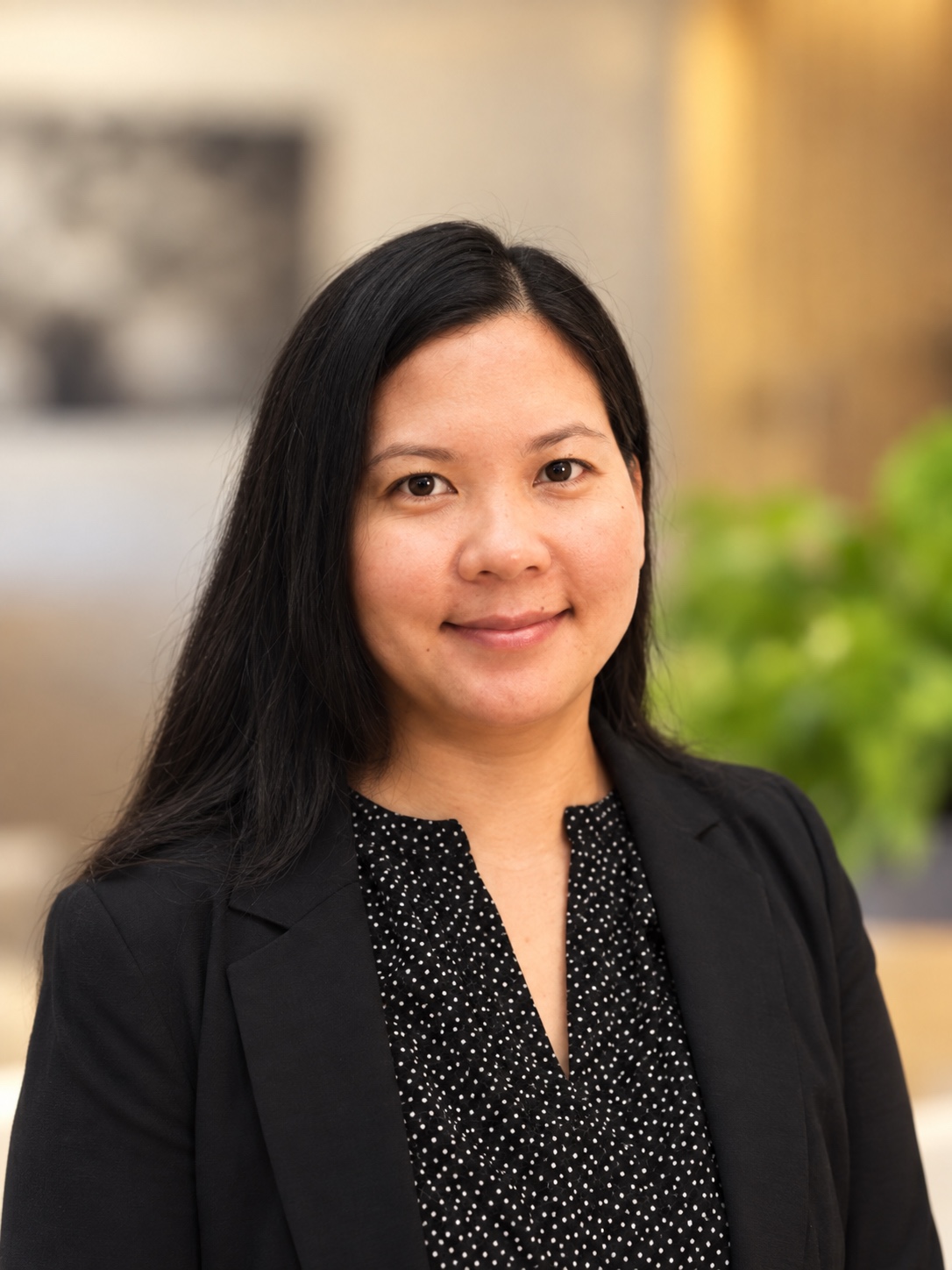 Dr Caroline Lim